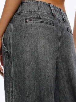 Anders Low Rise Pleated Jean