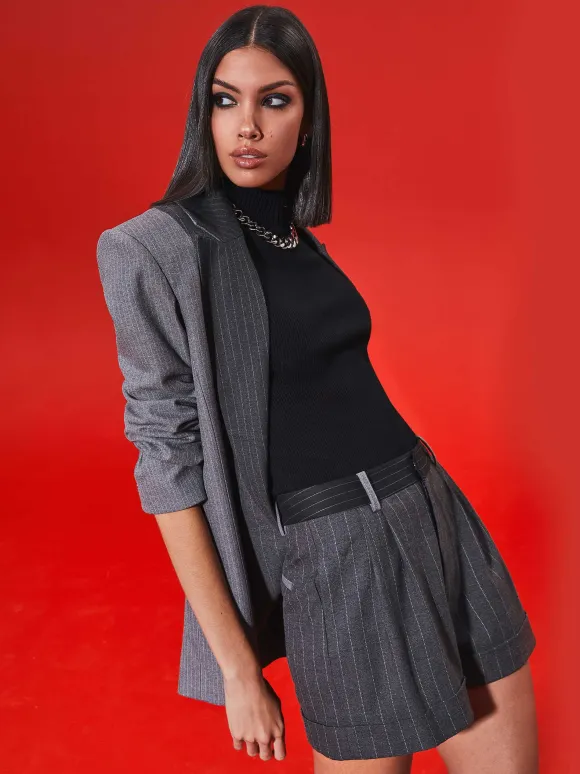 Colley Notch Collar Blazer + Conry Pleated Cuff Short
