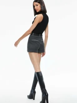 Colley Notch Collar Blazer + Conry Pleated Cuff Short