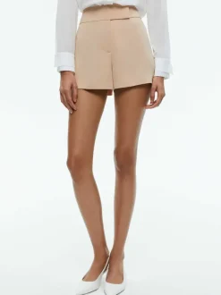 Mara Crossover Waistband Clean Short