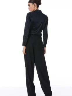 Willa Fitted Placket Top