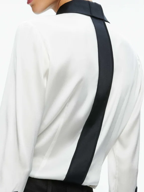 Willa Fitted Placket Top